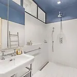 Bleu Nuit Apartment